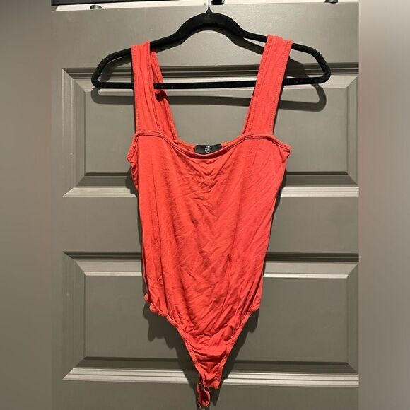 Missguided  Red  Bodysuit - Picture 1 of 3